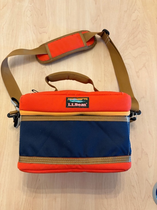 L.L. Bean Handbags - L.L. Bean Red and Navy Crossbody Shoulder Lunchbox